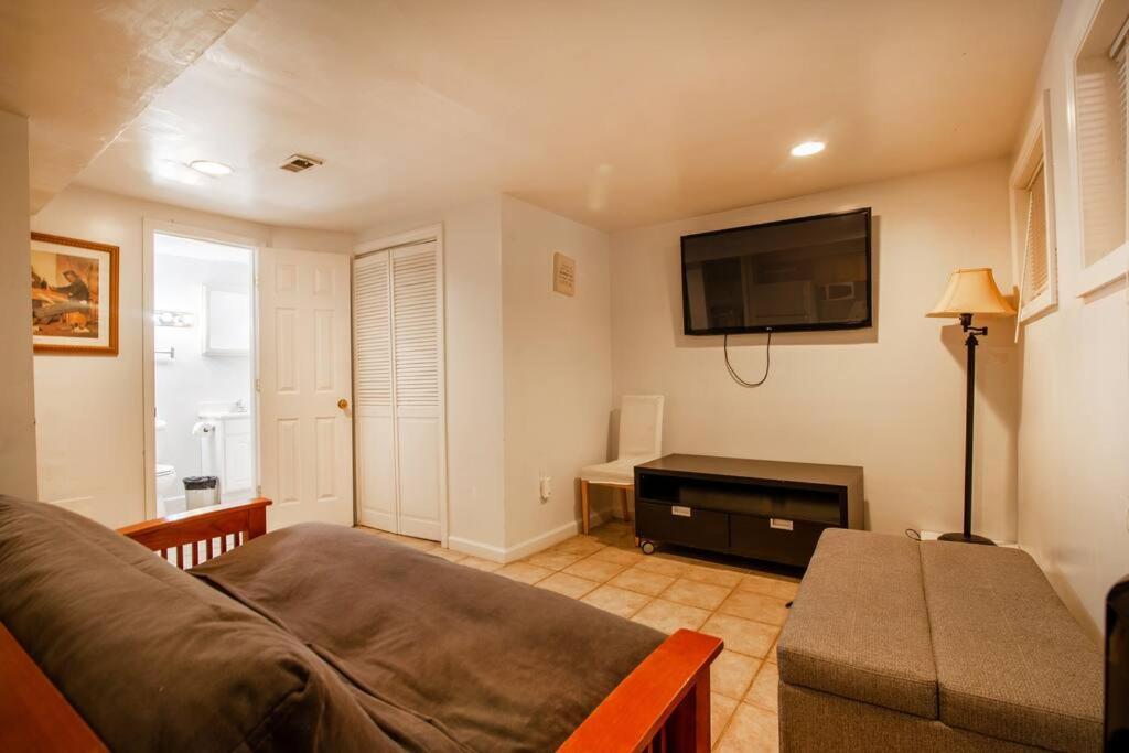 Relaxing, Spacious, Private, Walkable In Petworth! วอชิงตัน ภายนอก รูปภาพ